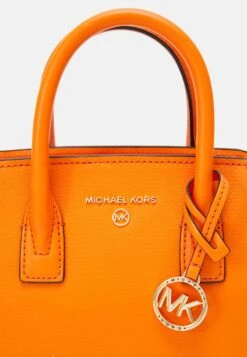 MICHAEL Michael Kors AVRIL SATCHEL - Handtasche - Apricot -Michael Kors Geschaft 9d8fac9188684882889220a6382d93f1
