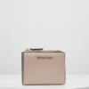 MICHAEL Michael Kors JET SET SNAP BILLFOLD SMALL - Geldbörse - Soft Pink 2 MICHAEL Michael Kors JET SET SNAP BILLFOLD SMALL - Geldbörse - Soft Pink -Michael Kors Geschaft 9e335d6d10c8408fbf80c0e57dc69acc