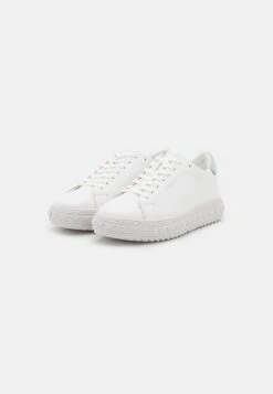 MICHAEL Michael Kors GROVE LACE UP - Sneaker Low - Optic White 10 MICHAEL Michael Kors GROVE LACE UP - Sneaker Low - Optic White -Michael Kors Geschaft 9f27a4a23cc44d24ac988dc9aa4a36f5