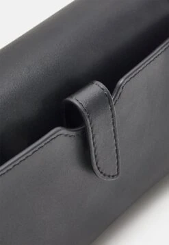 MICHAEL Michael Kors XBODY - Umhängetasche - Black -Michael Kors Geschaft a1ebe4f7a91b43afa9125d39f019a8d1