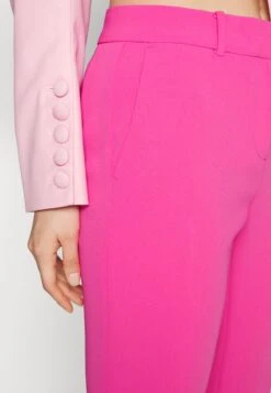 MICHAEL Michael Kors SLIM CROP - Stoffhose - Cerise 11 MICHAEL Michael Kors SLIM CROP - Stoffhose - Cerise -Michael Kors Geschaft a79fe86144e145558ae330364a2a8422