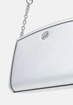 MICHAEL Michael Kors CHANTAL XBODY - Umhängetasche - Silver -Michael Kors Geschaft bf778bc38d2b4a0eaf513e3f56681796