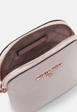 MICHAEL Michael Kors JET SET CHARM XBODY - Umhängetasche - Soft Pink -Michael Kors Geschaft c5e70fd17fdf46c88ce4541095c8826e