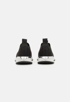MICHAEL Michael Kors BODIE SLIP ON - Sneaker Low - Black 11 MICHAEL Michael Kors BODIE SLIP ON - Sneaker Low - Black -Michael Kors Geschaft c6936f7db45f420fb33bf26bd79bc712