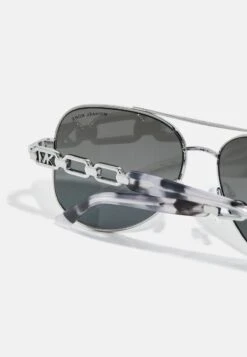 Michael Kors CHIANTI - Sonnenbrille - Silver-coloured -Michael Kors Geschaft c82b0e682d164f778a362dac6b6d3a93