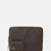 MICHAEL Michael Kors TRAVEL LAPTOP CASE POUCH - Notebooktasche - Brown/acorn 1 MICHAEL Michael Kors TRAVEL LAPTOP CASE POUCH - Notebooktasche - Brown/acorn -Michael Kors Geschaft caea7919fea64f08a01761c2b2f86079