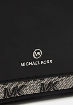 MICHAEL Michael Kors MAEVE XBODY - Umhängetasche - Black/light Cream -Michael Kors Geschaft cdb2a10041144ba2b3e6a2eac71b155b