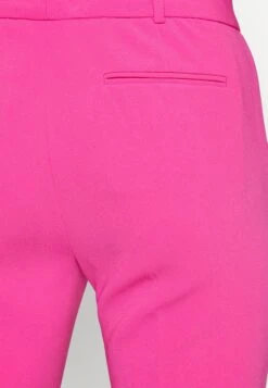 MICHAEL Michael Kors SLIM CROP - Stoffhose - Cerise 13 MICHAEL Michael Kors SLIM CROP - Stoffhose - Cerise -Michael Kors Geschaft d1ab97ce48804ada89d759bb5d098efc