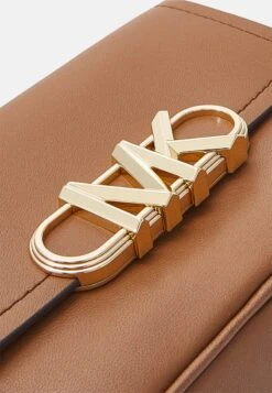 MICHAEL Michael Kors PARKER SWAG CAMERA XBODY - Umhängetasche - Brown -Michael Kors Geschaft d25a27c69de444199ed9071e576a06f8