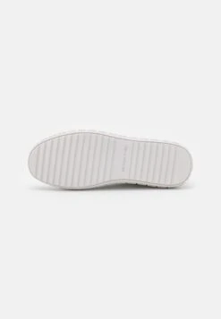 MICHAEL Michael Kors GROVE LACE UP - Sneaker Low - Optic White 13 MICHAEL Michael Kors GROVE LACE UP - Sneaker Low - Optic White -Michael Kors Geschaft d3dc67232e184ef8bc875ae23ed91888