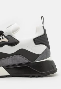 Michael Kors THEO SPORT TRAINER - Sneaker Low - White/black -Michael Kors Geschaft d9187922894749deb1a383067306617f