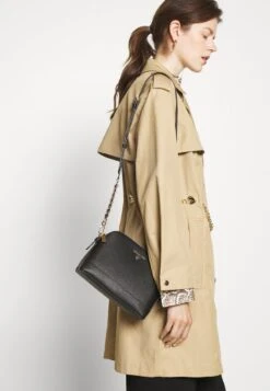 MICHAEL Michael Kors JET SET CHARM DOME XBODY - Umhängetasche - Black -Michael Kors Geschaft daf00b8f5cbb4c65bc138dd2bfe90f09 1