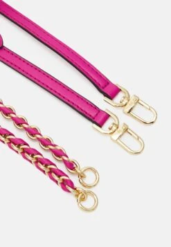 MICHAEL Michael Kors JET CAMERA XBODY SET - Umhängetasche - Cerise -Michael Kors Geschaft dbaac65d1c2e4a91a58e3c82c894843a