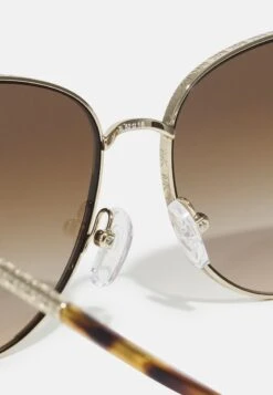 Michael Kors SALT LAKE CITY - Sonnenbrille - Light Gold-coloured 11 Michael Kors SALT LAKE CITY - Sonnenbrille - Light Gold-coloured -Michael Kors Geschaft e42e6b35ff374cd8a22e62bd75c07a3c