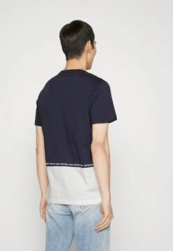 Michael Kors BLOCK LOGO TEE - T-Shirt Print - Midnight -Michael Kors Geschaft e9a901487397441ea161a285bcdef98f