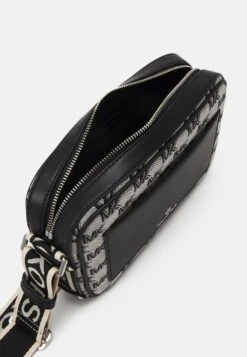 MICHAEL Michael Kors MAEVE XBODY - Umhängetasche - Black/light Cream -Michael Kors Geschaft edd76c3017f049c6949718c3116be5ad