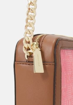 MICHAEL Michael Kors JET SET CROSSBODY - Umhängetasche - Geran Multicolor -Michael Kors Geschaft f1ffff45a9644aa2b7ad1a225e9c6de9