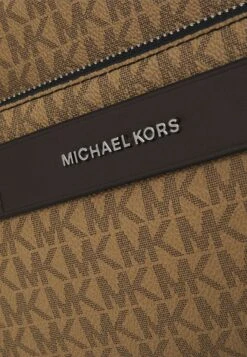 Michael Kors UTILITY XBODY UNISEX - Umhängetasche - Husk -Michael Kors Geschaft f4c453786948464cb5b74d3506bb301d