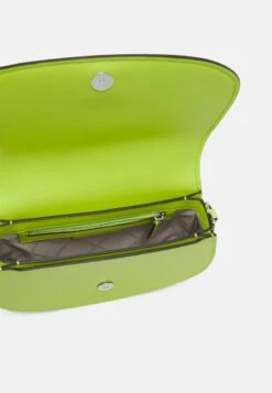 MICHAEL Michael Kors MILA - Umhängetasche - Limeade -Michael Kors Geschaft f6ec27cbe32a4f5f99f408b7492a44d1
