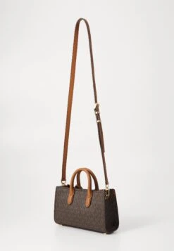 MICHAEL Michael Kors SCARLETT BODY - Handbag - Brown/acorn 13 MICHAEL Michael Kors SCARLETT BODY - Handbag - Brown/acorn -Michael Kors Geschaft f90b1bf1b7b5456d999b5bfb40eded20