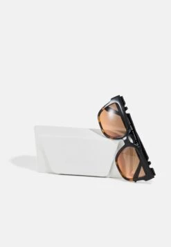 Michael Kors KARLIE - Sonnenbrille - Black -Michael Kors Geschaft fa46f78131b14cebaa56d3e8f5f26b80