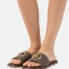 MICHAEL Michael Kors HAYWORTH SLIDE - Pantolette Flach - Brown